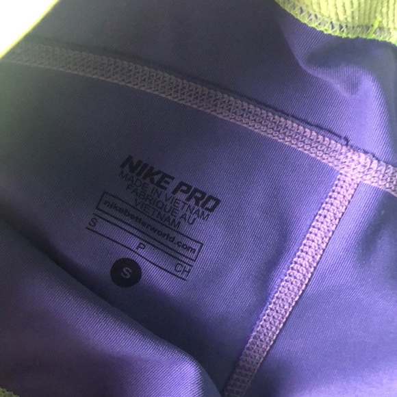 Nike Pro Spandex - Picture 2 of 3